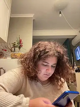 Snapshot of AliceCurlyX chatting on 12.04.25 AliceCurlyX online show from 12.04.25