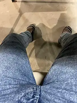 Snapshot of Senurak99 chatting on 09.11.25 Senurak99 online show from 09.11.25