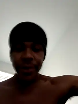 Snapshot of Illshoveitinyaback chatting on 11.04.25 Illshoveitinyaback online show from 11.04.25