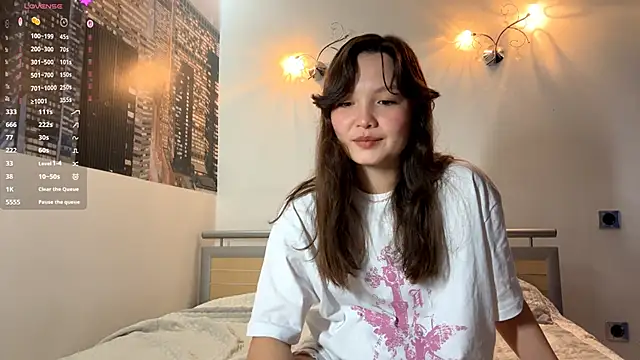 KiraVelvet online show from 09.09.25