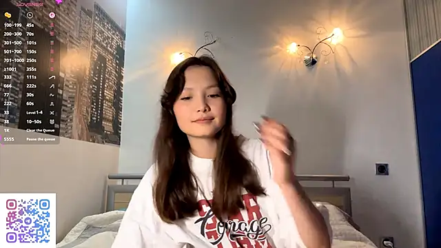 KiraVelvet online show from 09.17.25