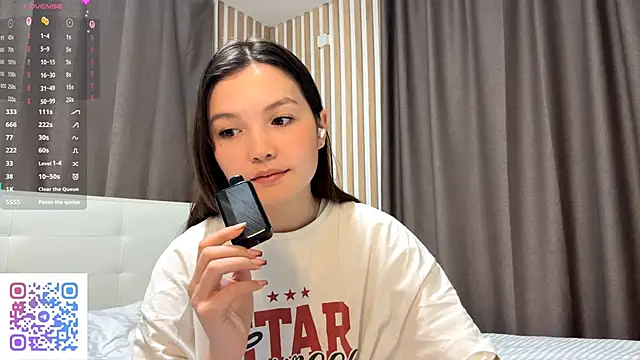 KiraVelvet online show from 10.01.25