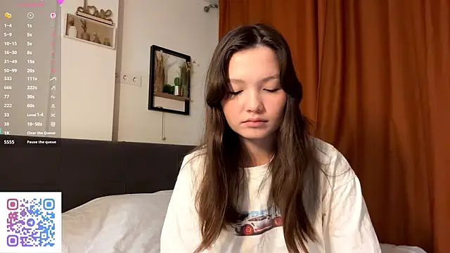 KiraVelvet online show from 10.03.25