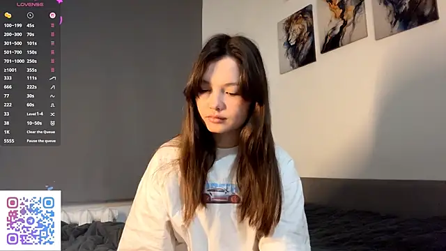 KiraVelvet online show from 10.05.25