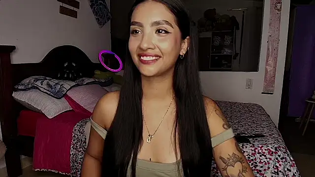 Snapshot of mia_yireth chatting on 09.18.25 mia yireth online show from 09.18.25
