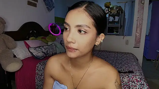 Snapshot of mia_yireth chatting on 09.22.25 mia yireth online show from 09.22.25