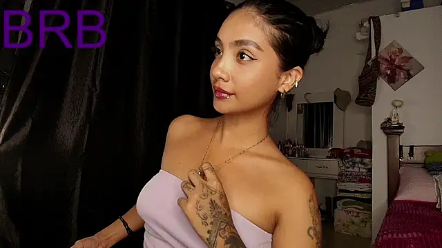 Snapshot of mia_yireth chatting on 10.05.25 mia yireth online show from 10.05.25