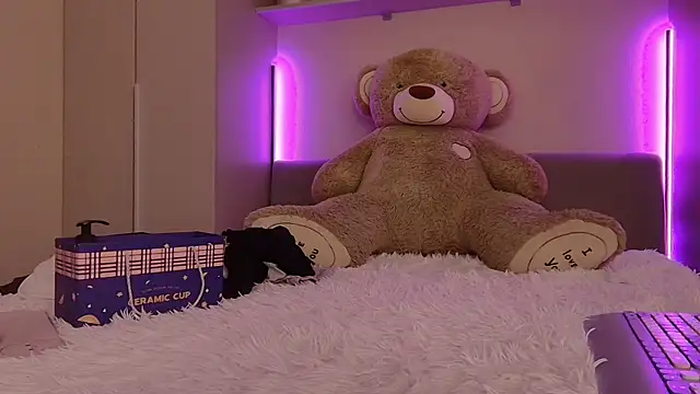 Missss Eva online show from 12.01.25