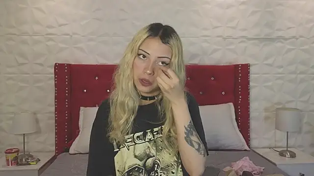 Lucy n pink online show from 10.04.25