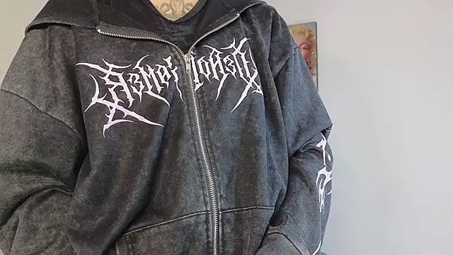 Lucy n pink online show from 11.26.25