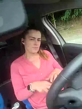 Snapshot of Carolinemiam chatting on 09.18.25 Carolinemiam online show from 09.18.25