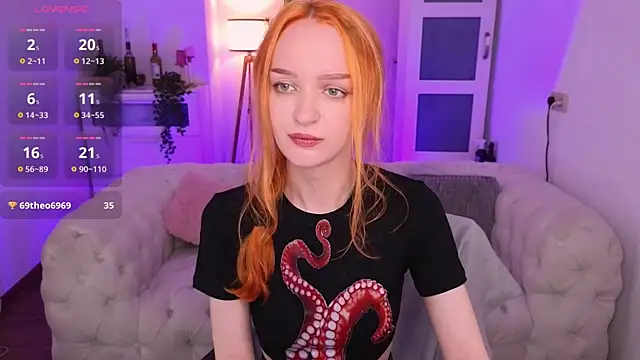 Snapshot of _pink_wassabi_ chatting on 10.08.25 pink wassabi online show from 10.08.25