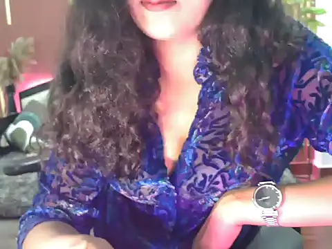 Snapshot of shaalu_sharma chatting on 10.19.25 shaalu sharma online show from 10.19.25