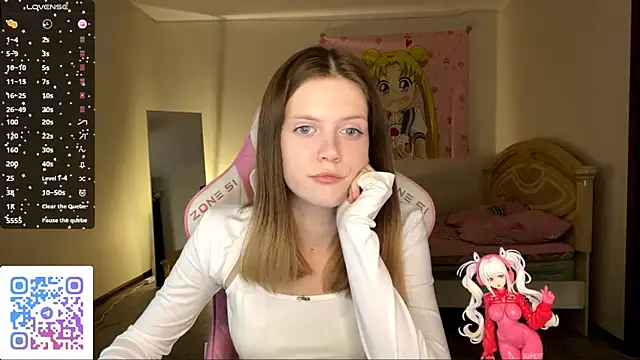 VibeQueenLucy online show from 10.07.25