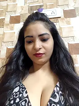 Snapshot of QUEEN-ADITI chatting on 09.24.25 QUEEN-ADITI online show from 09.24.25