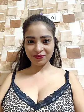 Snapshot of QUEEN-ADITI chatting on 10.08.25 QUEEN-ADITI online show from 10.08.25