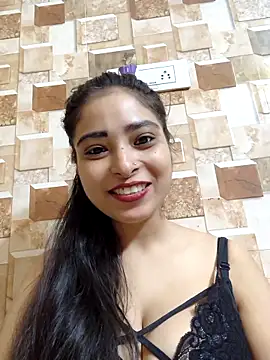 Snapshot of QUEEN-ADITI chatting on 10.10.25 QUEEN-ADITI online show from 10.10.25