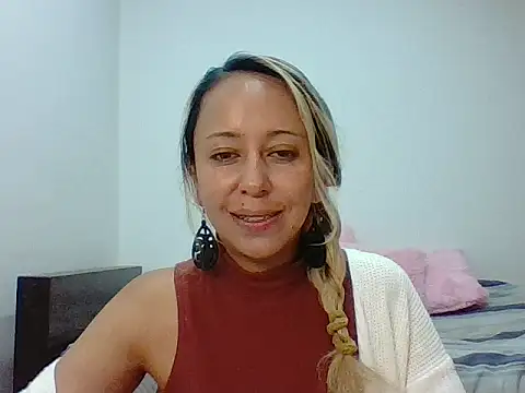 leah susman online show from 10.21.25