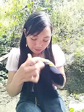 susu-00 online show from 09.12.25