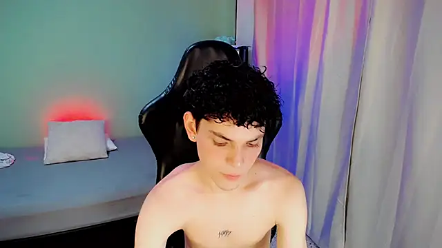 dilan hott  online show from 09.16.25