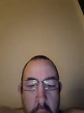 Snapshot of Bigahezlong chatting on 10.31.25 Bigahezlong online show from 10.31.25