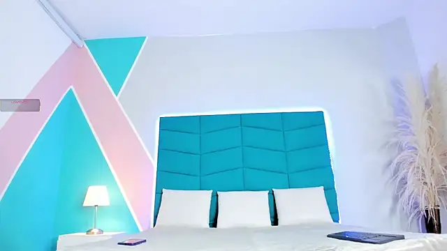 mara winters  online show from 11.11.25