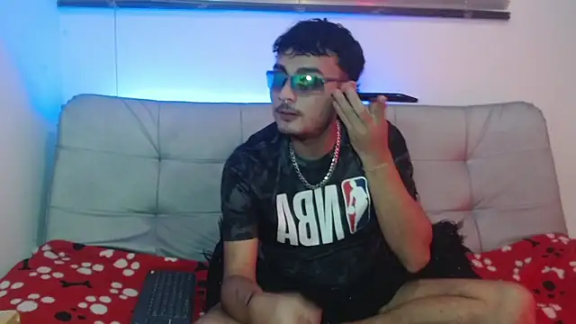 Valentin peach online show from 11.12.25