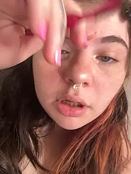 Snapshot of juicygoth chatting on 10.16.25 juicygoth online show from 10.16.25