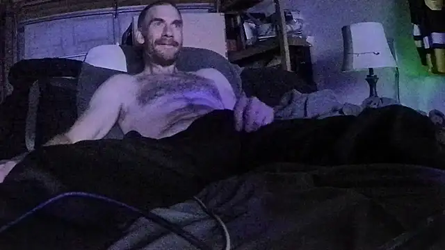 Snapshot of Tiggitytomociti chatting on 11.09.25 Tiggitytomociti online show from 11.09.25