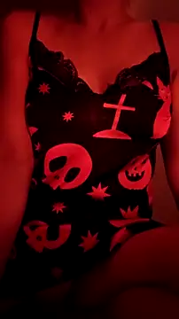 Snapshot of LeemaBean chatting on 10.09.25 LeemaBean online show from 10.09.25