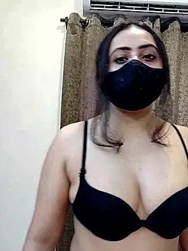 Snapshot of sexy_aaliya_hamidi chatting on 09.26.25 sexy aaliya hamidi online show from 09.26.25