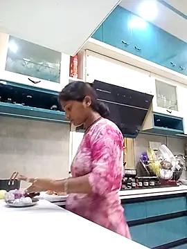 Snapshot of Sneha16 chatting on 09.09.25 Sneha16 online show from 09.09.25