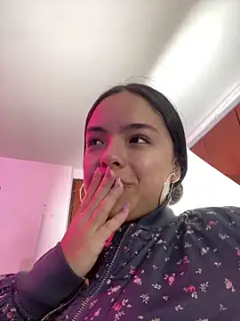 Snapshot of EmilyHarperr chatting on 10.15.25 EmilyHarperr online show from 10.15.25