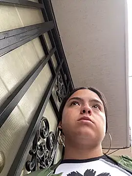 Snapshot of EmilyHarperr chatting on 10.16.25 EmilyHarperr online show from 10.16.25