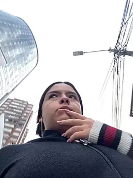 Snapshot of EmilyHarperr chatting on 10.24.25 EmilyHarperr online show from 10.24.25