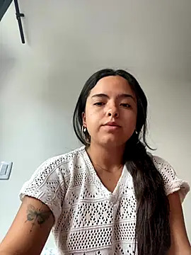 Snapshot of EmilyHarperr chatting on 11.20.25 EmilyHarperr online show from 11.20.25