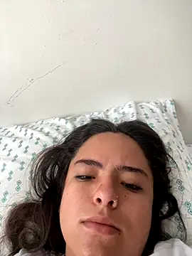 Snapshot of EmilyHarperr chatting on 11.21.25 EmilyHarperr online show from 11.21.25