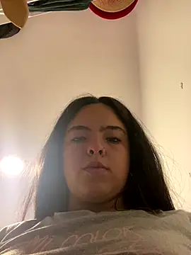 Snapshot of EmilyHarperr chatting on 11.24.25 EmilyHarperr online show from 11.24.25