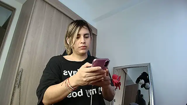 brunothompson3 online show from 09.15.25