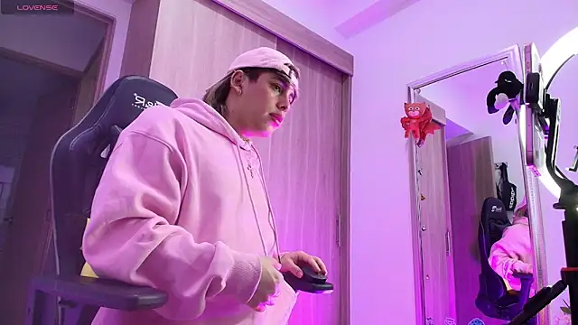 brunothompson3 online show from 10.23.25