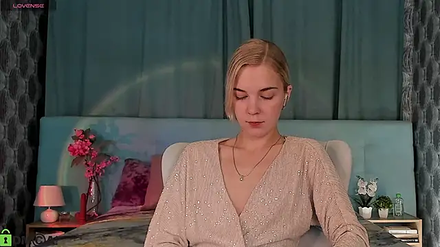 Aurora Bennet online show from 09.25.25