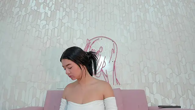 Snapshot of scarletross_ chatting on 10.07.25 scarletross online show from 10.07.25