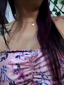 Snapshot of sexxx_mia chatting on 10.06.25 sexxx mia online show from 10.06.25