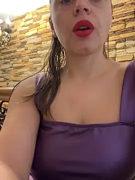 Snapshot of ladywithbigass chatting on 10.08.25 ladywithbigass online show from 10.08.25