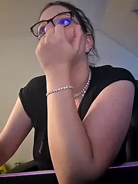 Snapshot of Swiss_Lady chatting on 10.16.25 Swiss Lady online show from 10.16.25
