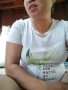 Snapshot of Ficity chatting on 09.16.25 Ficity online show from 09.16.25