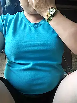 Snapshot of Ficity chatting on 09.22.25 Ficity online show from 09.22.25