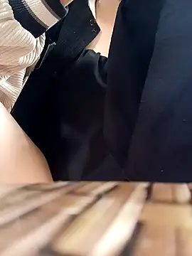 Snapshot of Ficity chatting on 10.28.25 Ficity online show from 10.28.25