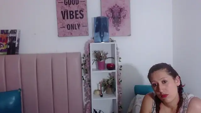 Chloe Wiild online show from 09.18.25