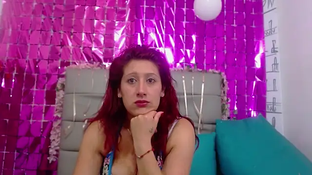 Chloe Wiild online show from 09.26.25